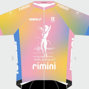 19ELF Rimini Sponsoring Kurzarmtrikot 2023/2024 mit Pastellverlauf, Rimini-Logo und 19ELF-Branding auf der Vorderseite.