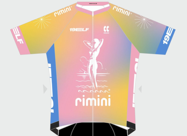 19ELF Rimini Sponsoring Kurzarmtrikot 2023/2024 mit Pastellverlauf, Rimini-Logo und 19ELF-Branding auf der Vorderseite.